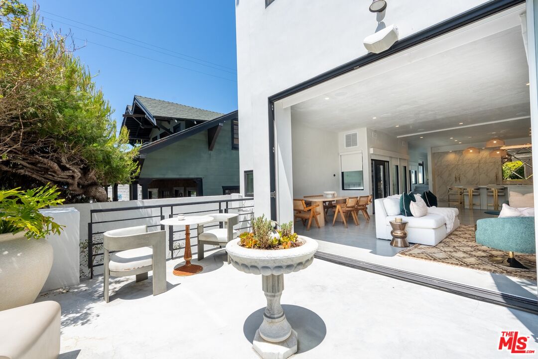 15 Reef Street Marina del Rey, CA 90292 - Photo 42 of 52