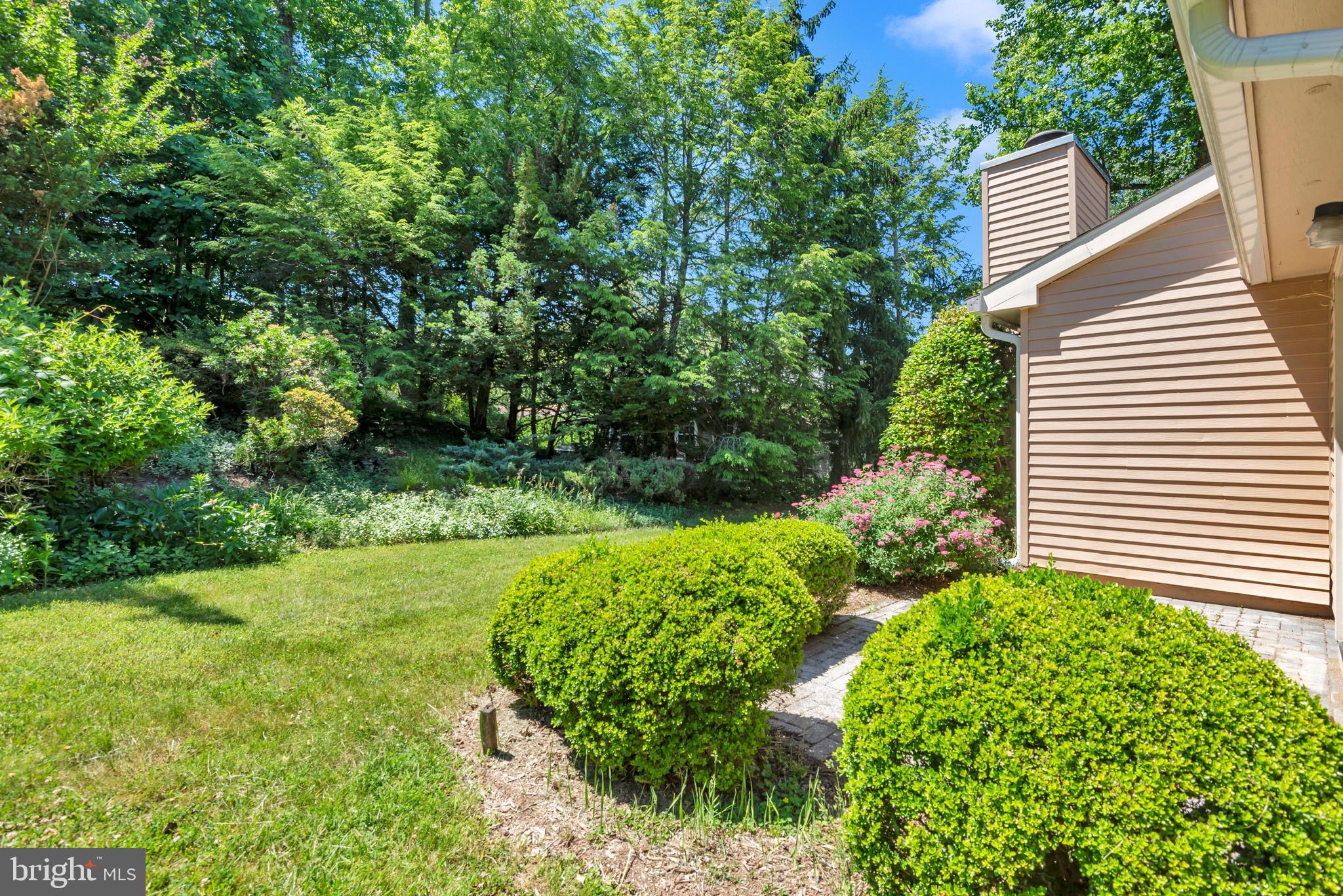 852 Woodmont Road Annapolis, MD 21401 - Photo 6 of 37
