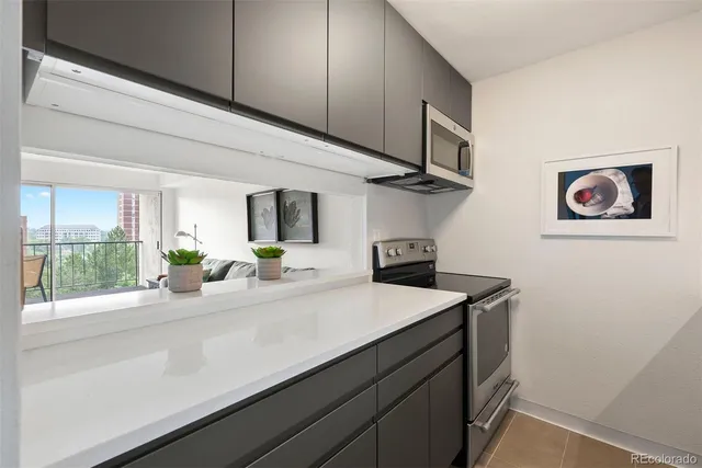 a close view of sink and tap