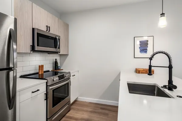 $699,000 | 10 Somerset Avenue, Unit 402, Winthrop, MA 02152