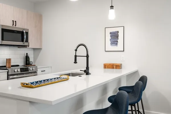 $699,000 | 10 Somerset Avenue, Unit 402, Winthrop, MA 02152