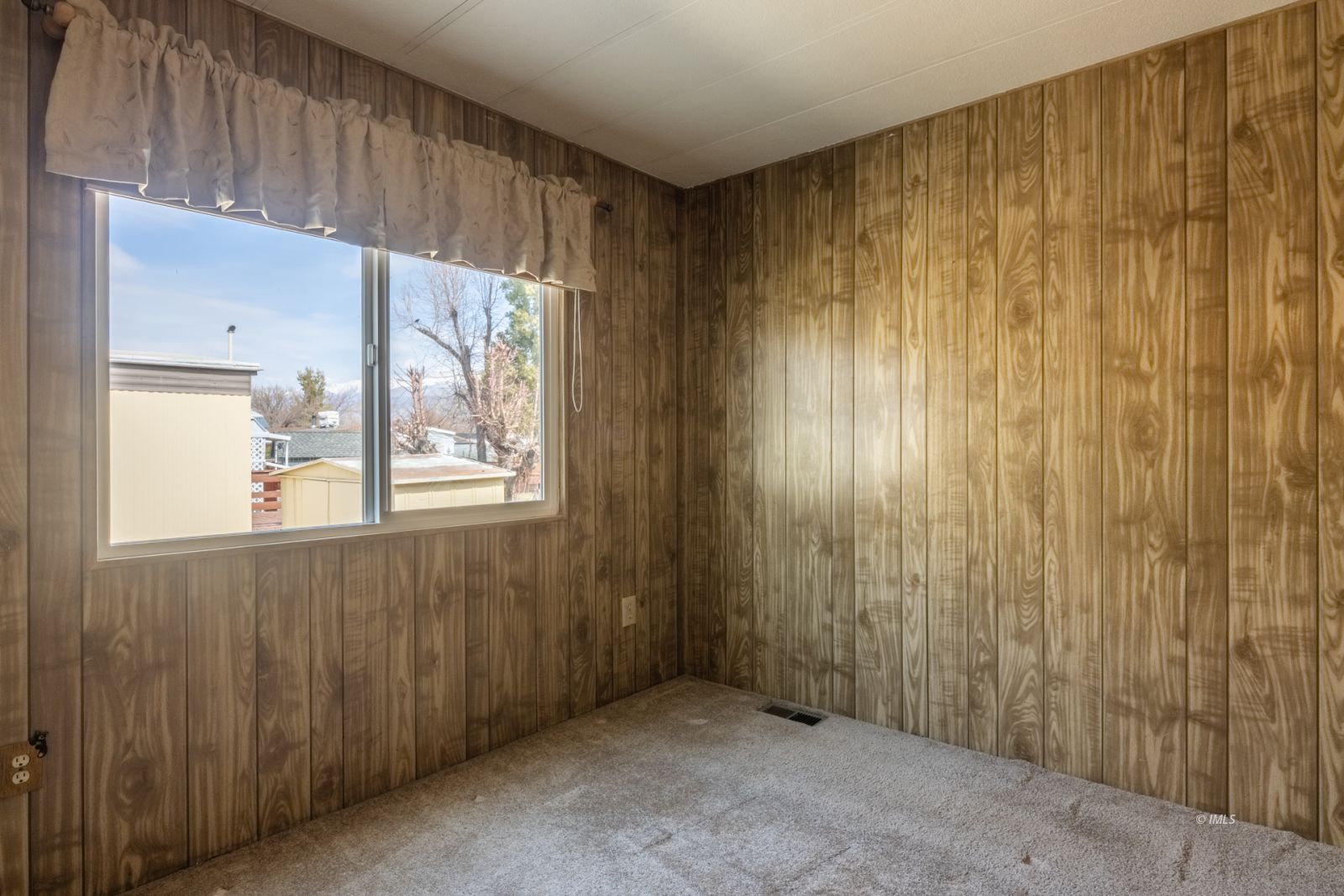 1358 MacGregor Avenue Bishop, CA 93514 - Photo 14 of 30