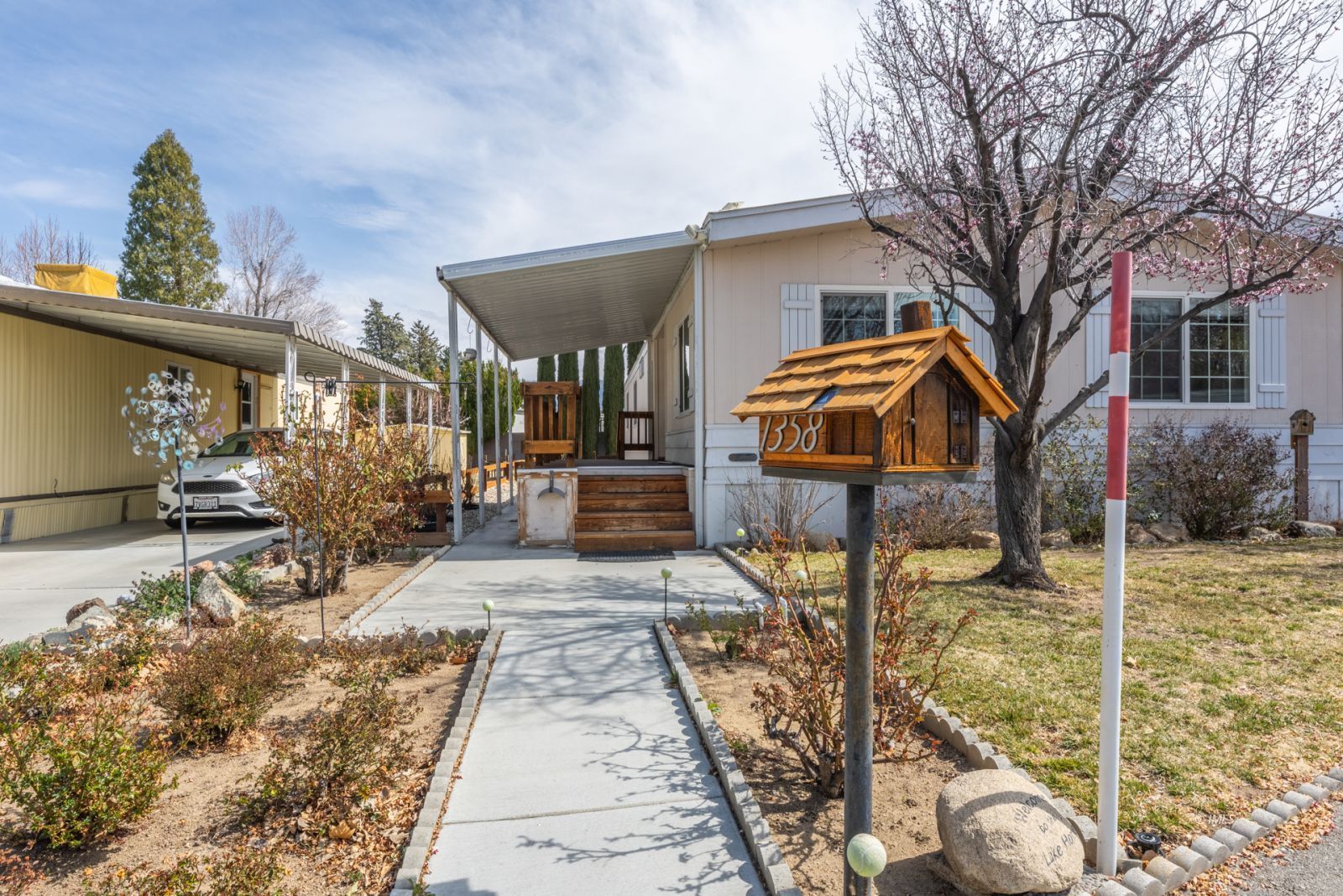 1358 MacGregor Avenue Bishop, CA 93514 - Photo 2 of 30 a view of a house with snow on the side of the road