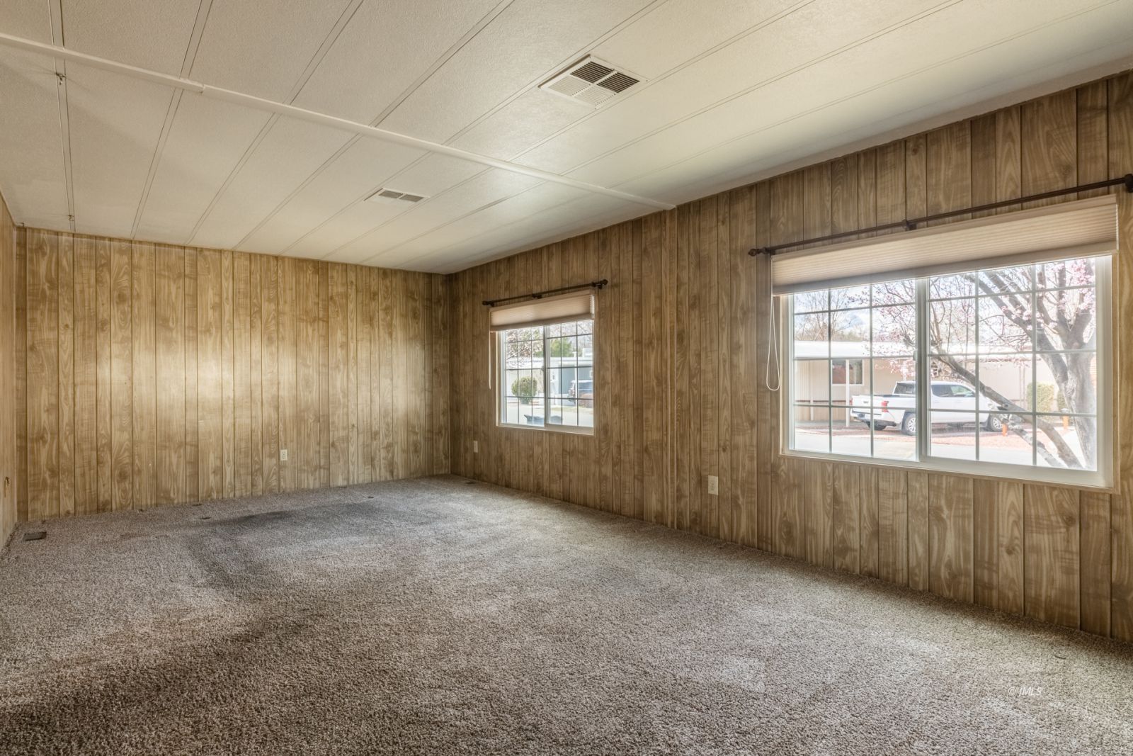 1358 MacGregor Avenue Bishop, CA 93514 - Photo 3 of 30 a view of an empty room with a window