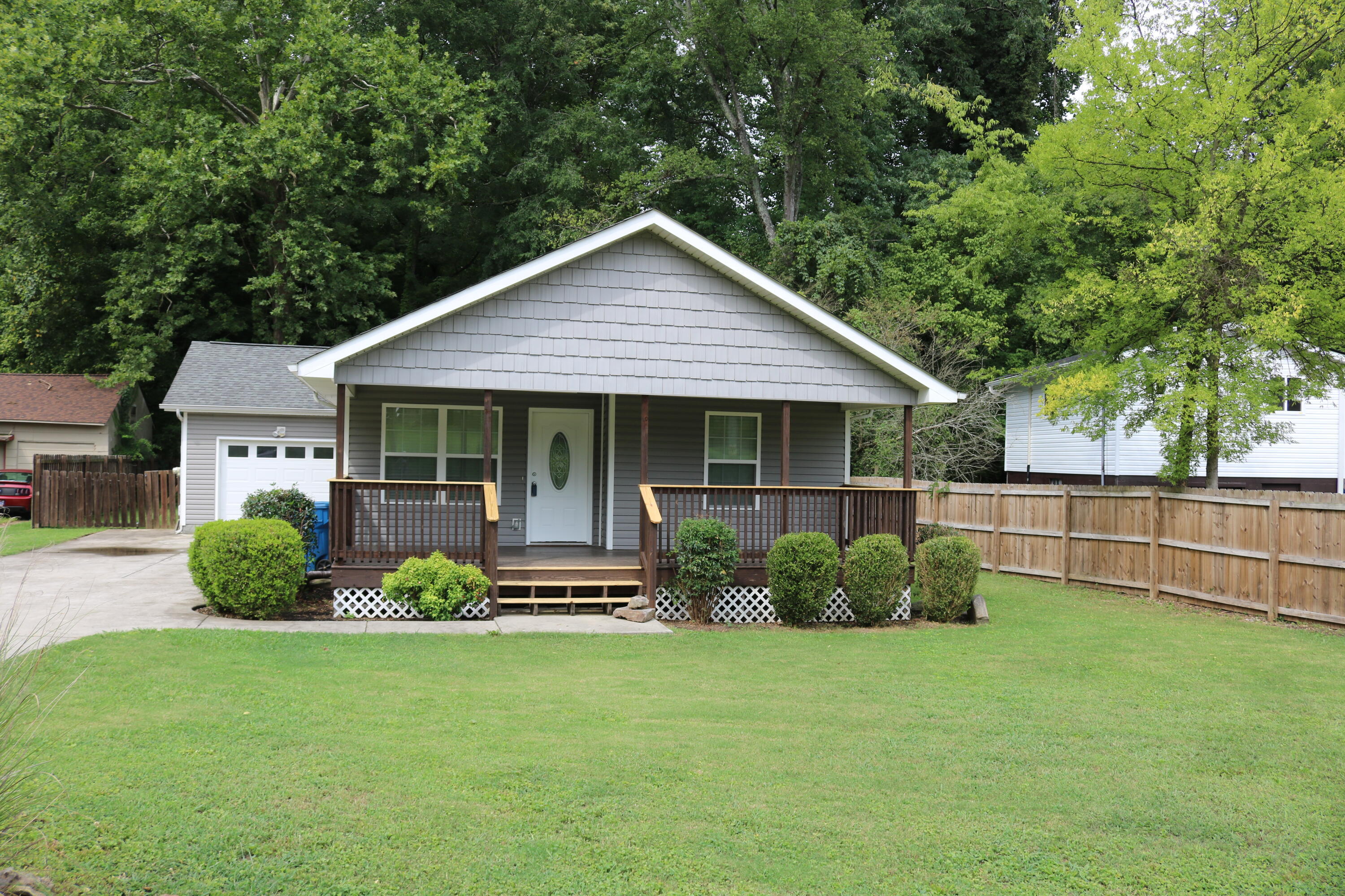 211 Martin Road Chattanooga, TN 37415 - Photo 1 of 32 7BB949F9-89FA-4E95-892C-4EB72AED4D50