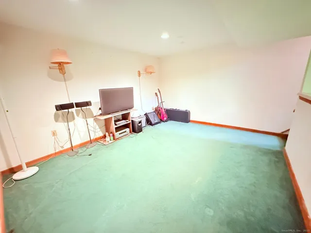 $324,900 | 12 Chester Drive, Windsor Locks, CT 06096