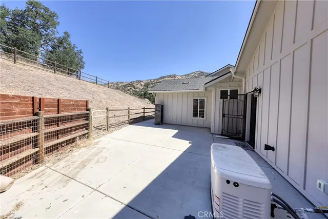 $699,000 | 25904 Bear Valley Road, Tehachapi, CA 93561