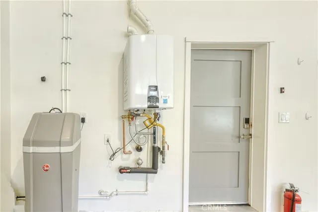 $699,000 | 25904 Bear Valley Road, Tehachapi, CA 93561