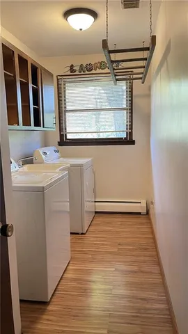 a view of utility room