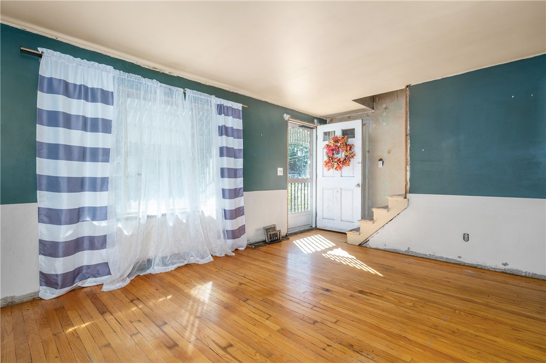 84 Farrell Street Pawtucket, RI 02861 - Photo 11 of 24