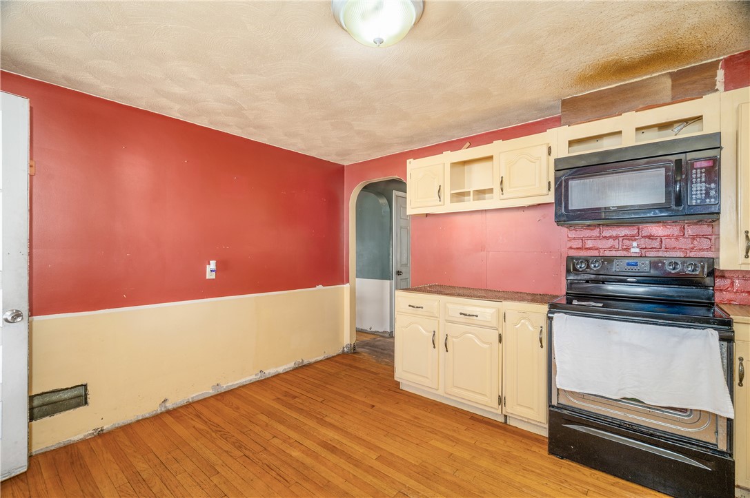 84 Farrell Street Pawtucket, RI 02861 - Photo 5 of 24