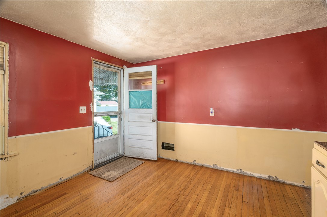 84 Farrell Street Pawtucket, RI 02861 - Photo 6 of 24