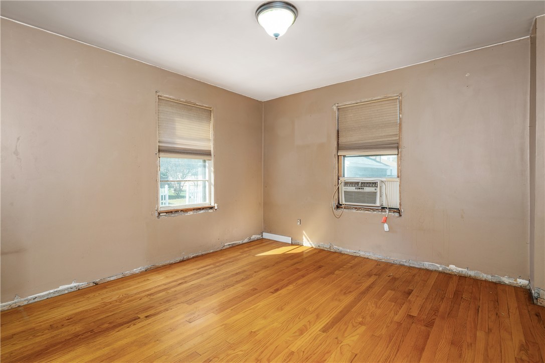 84 Farrell Street Pawtucket, RI 02861 - Photo 9 of 24