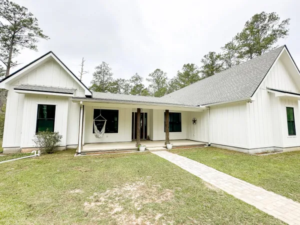 $1,500,000 | 285 J W Hollington Road, Freeport, FL 32439
