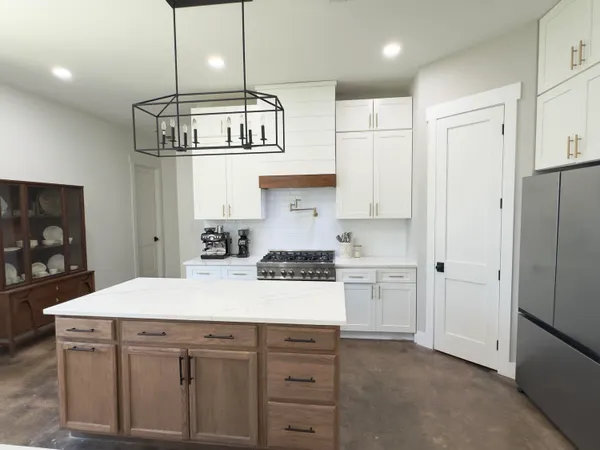 $1,500,000 | 285 J W Hollington Road, Freeport, FL 32439