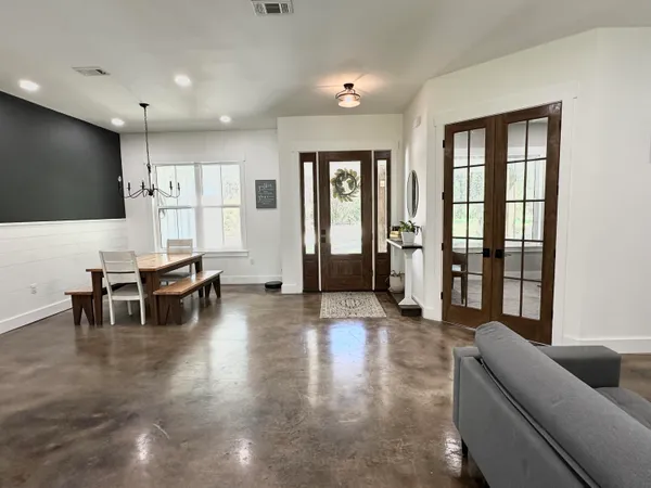 $1,500,000 | 285 J W Hollington Road, Freeport, FL 32439