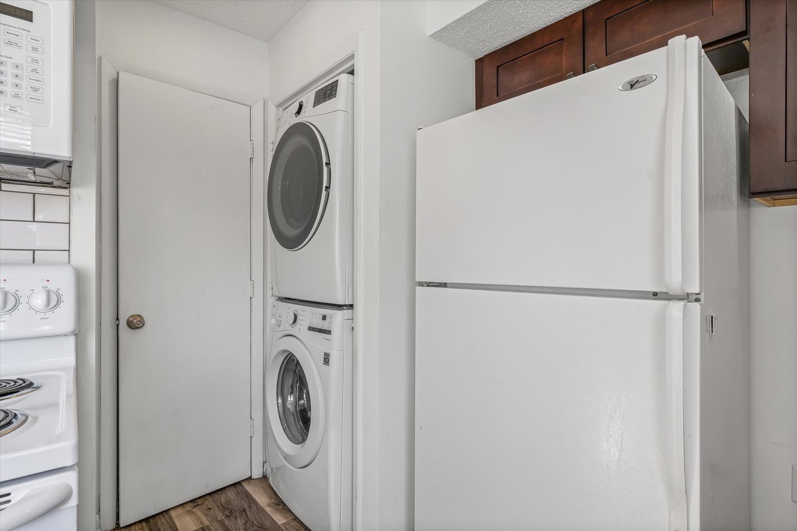 20 Colony W Drive Champaign, IL 61820 - Photo 14 of 26 a utility room with dryer and washer