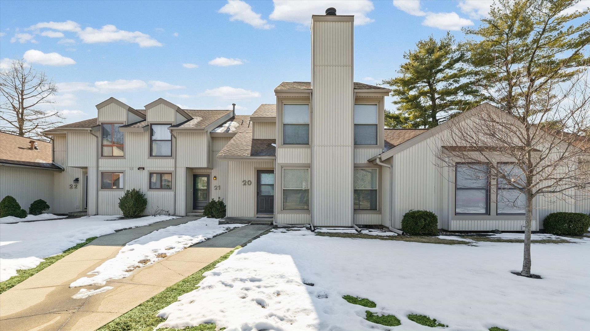 20 Colony W Drive Champaign, IL 61820 - Photo 2 of 26 a view of a street with a building in the background