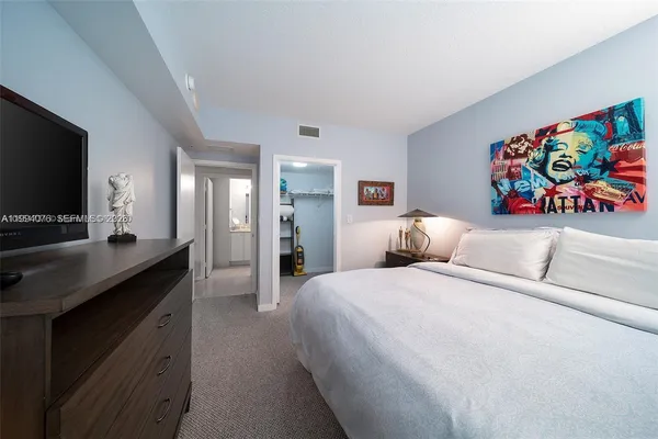 $279,900 | 9066 Southwest 73rd Court, Unit 1202, Miami, FL 33156