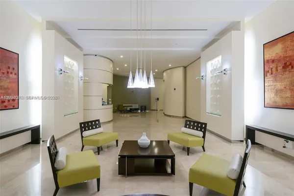 $279,900 | 9066 Southwest 73rd Court, Unit 1202, Miami, FL 33156