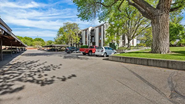 $199,900 | 3146 Lakeside Drive, Unit 309, Grand Junction, CO 81506