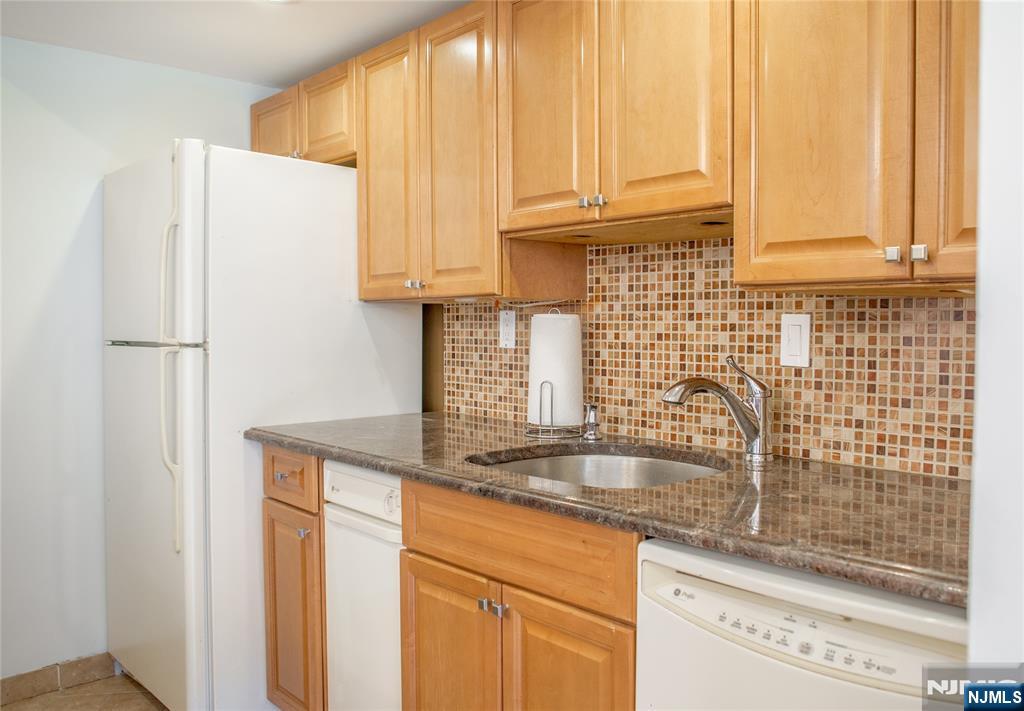 95 Orient Way, Unit 3G Rutherford, NJ 07070 - Photo 8 of 14
