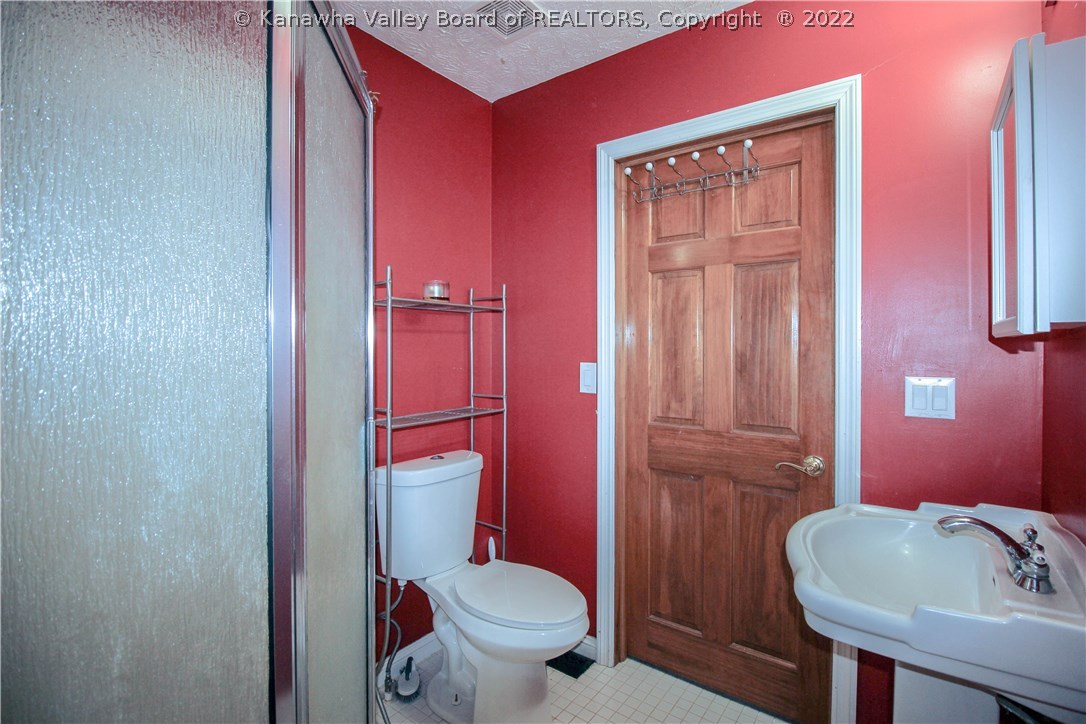 202 Travelers Ridge Winfield, WV 25213 - Photo 17 of 30 Gallery Image 17