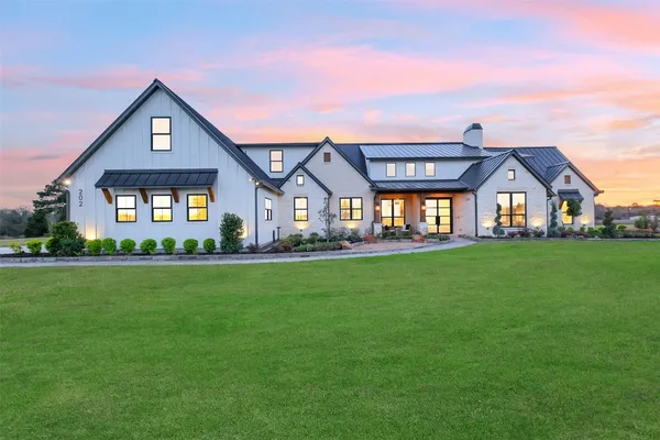 $1,999,000 | 202 Astoria Avenue, Round Top, TX 78954