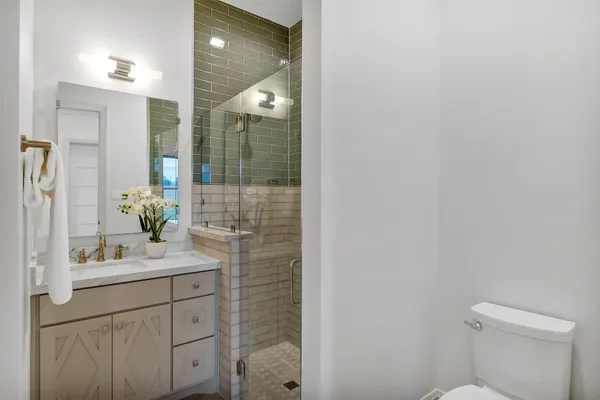 $1,999,000 | 202 Astoria Avenue, Round Top, TX 78954