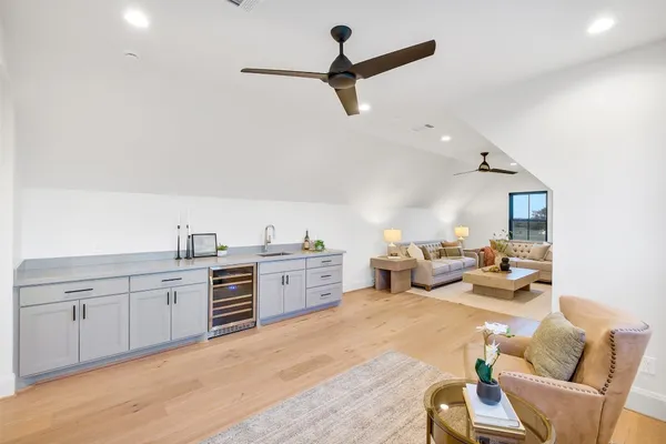 $1,999,000 | 202 Astoria Avenue, Round Top, TX 78954