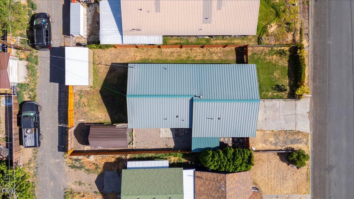 645 Northwest 7th Street Redmond, OR 97756 - Photo 2 of 37
