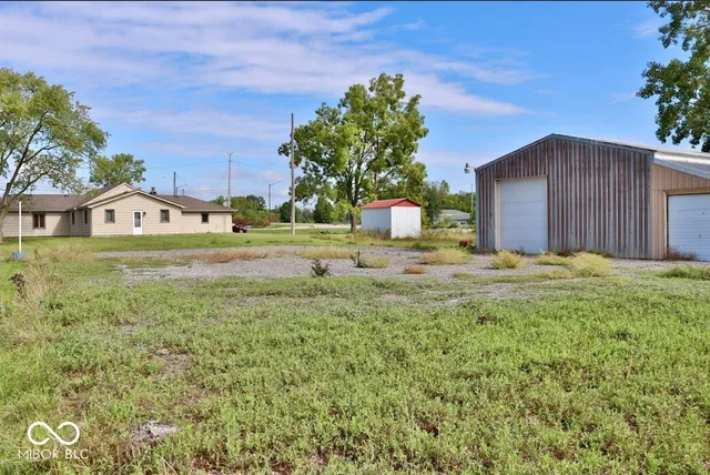 $2,400 | 10151 Old National Road, Indianapolis, IN 46231