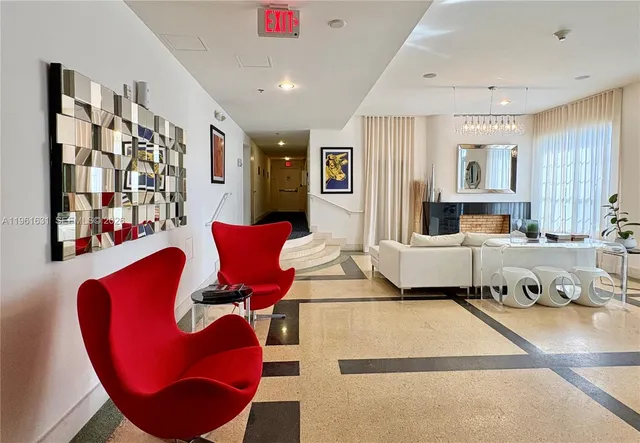 $259,000 | 1300 Pennsylvania Avenue, Unit 305, Miami Beach, FL 33139