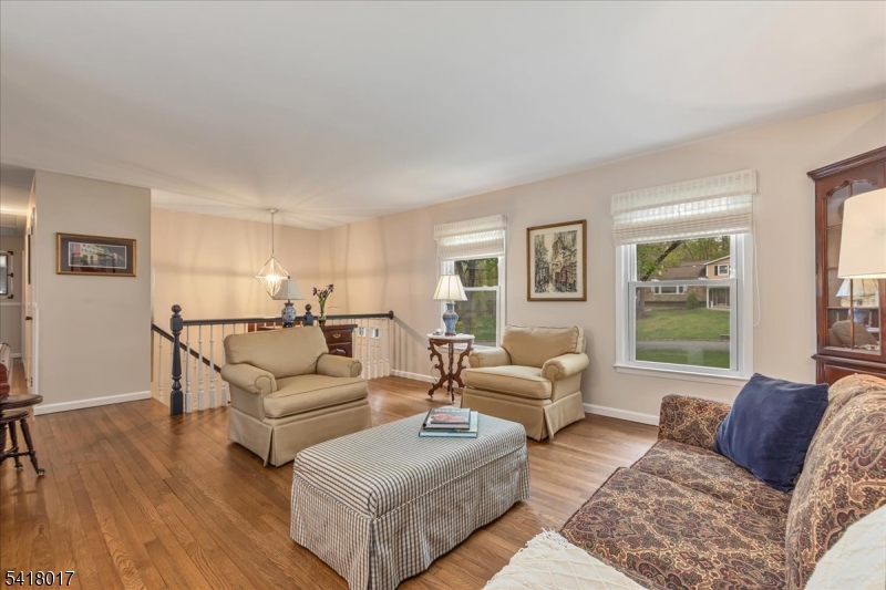 77 Windsor Way Berkeley Heights, NJ 07922 - Photo 2 of 22