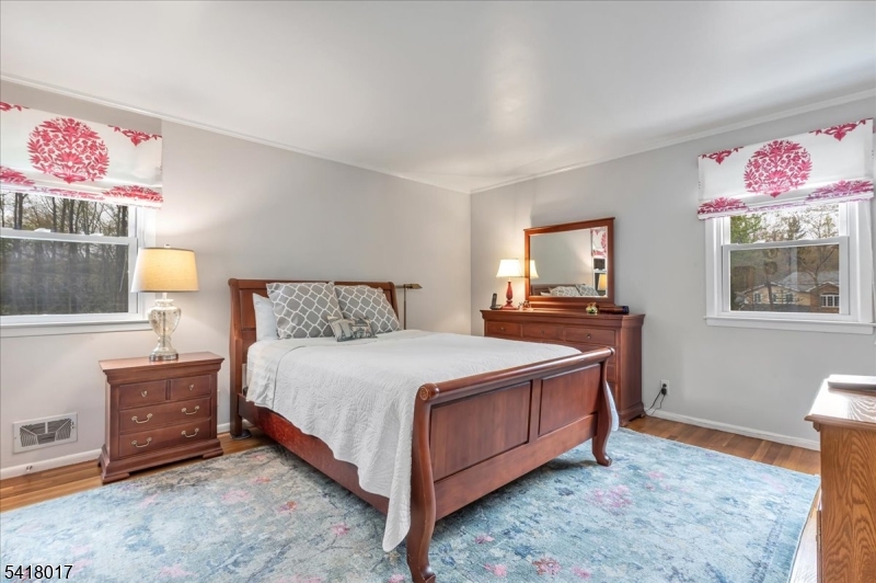 77 Windsor Way Berkeley Heights, NJ 07922 - Photo 8 of 22