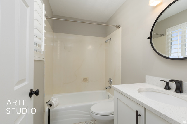 704 West Vahe Street Draper, UT 84020 - Photo 16 of 35 Upstairs master bathroom featuring a quartz countertop