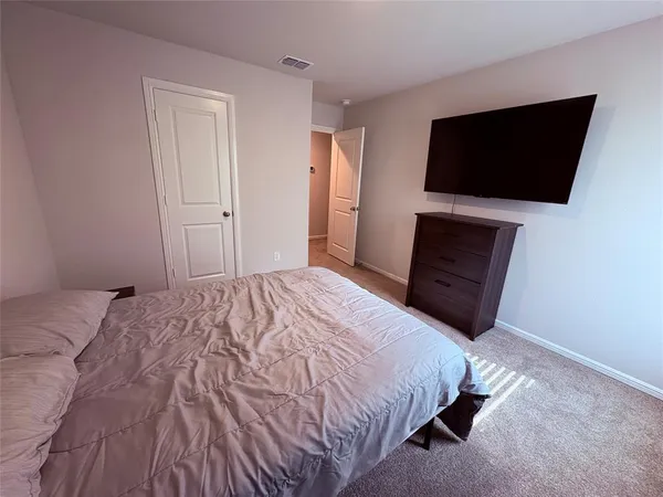 $2,800 | 16721 Porterfield Lane, Justin, TX 76247