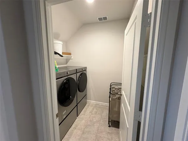 $2,800 | 16721 Porterfield Lane, Justin, TX 76247