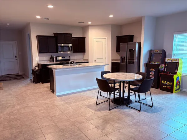 $2,800 | 16721 Porterfield Lane, Justin, TX 76247