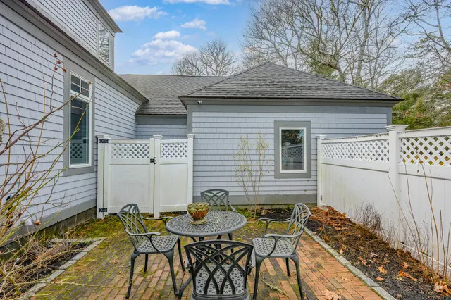 $3,200,000 | 52 Old Dock Lane, Mashpee, MA 02649