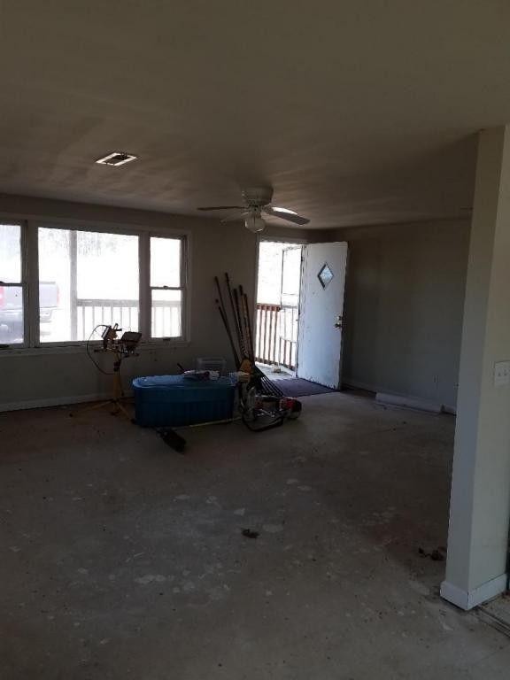 899 New Light Road Winfield, TN 37892 - Photo 8 of 12 a living room with furniture and a ceiling fan