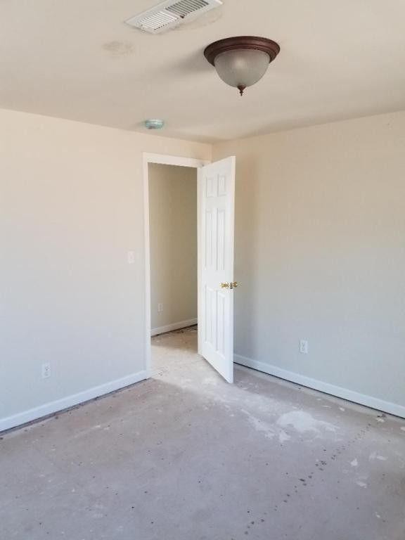 899 New Light Road Winfield, TN 37892 - Photo 9 of 12 an empty room with a outdoor space