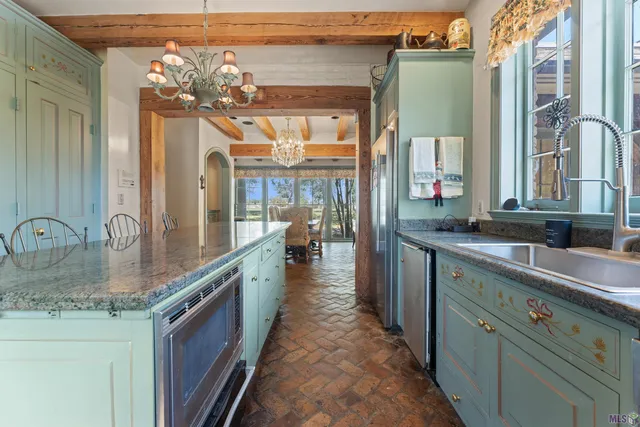 $2,000,000 | 17840 West Augusta Drive, Baton Rouge, LA 70810