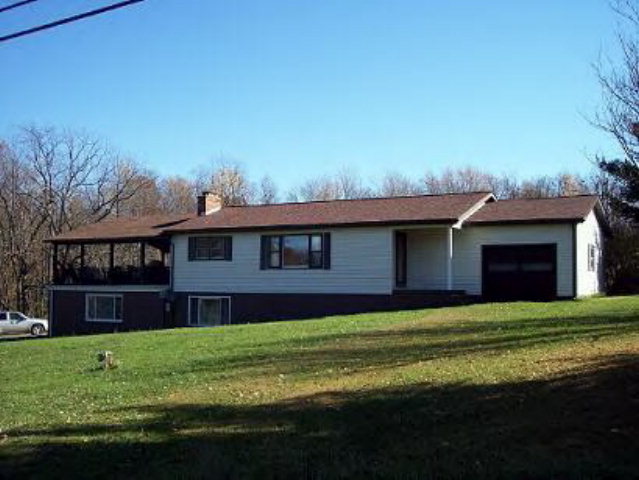 1435 Grandview Road Oil City, PA 16301 - Photo 1 of 1 Main View