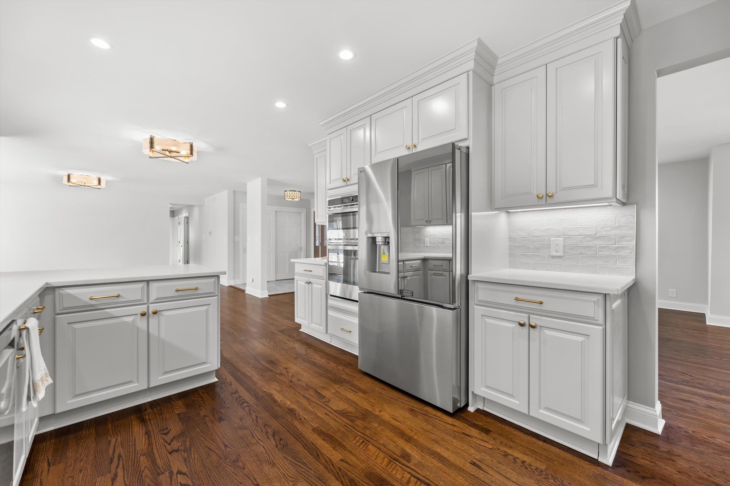 850 North Janacek Road Brookfield, WI 53045 - Photo 8 of 55 Kitchen
