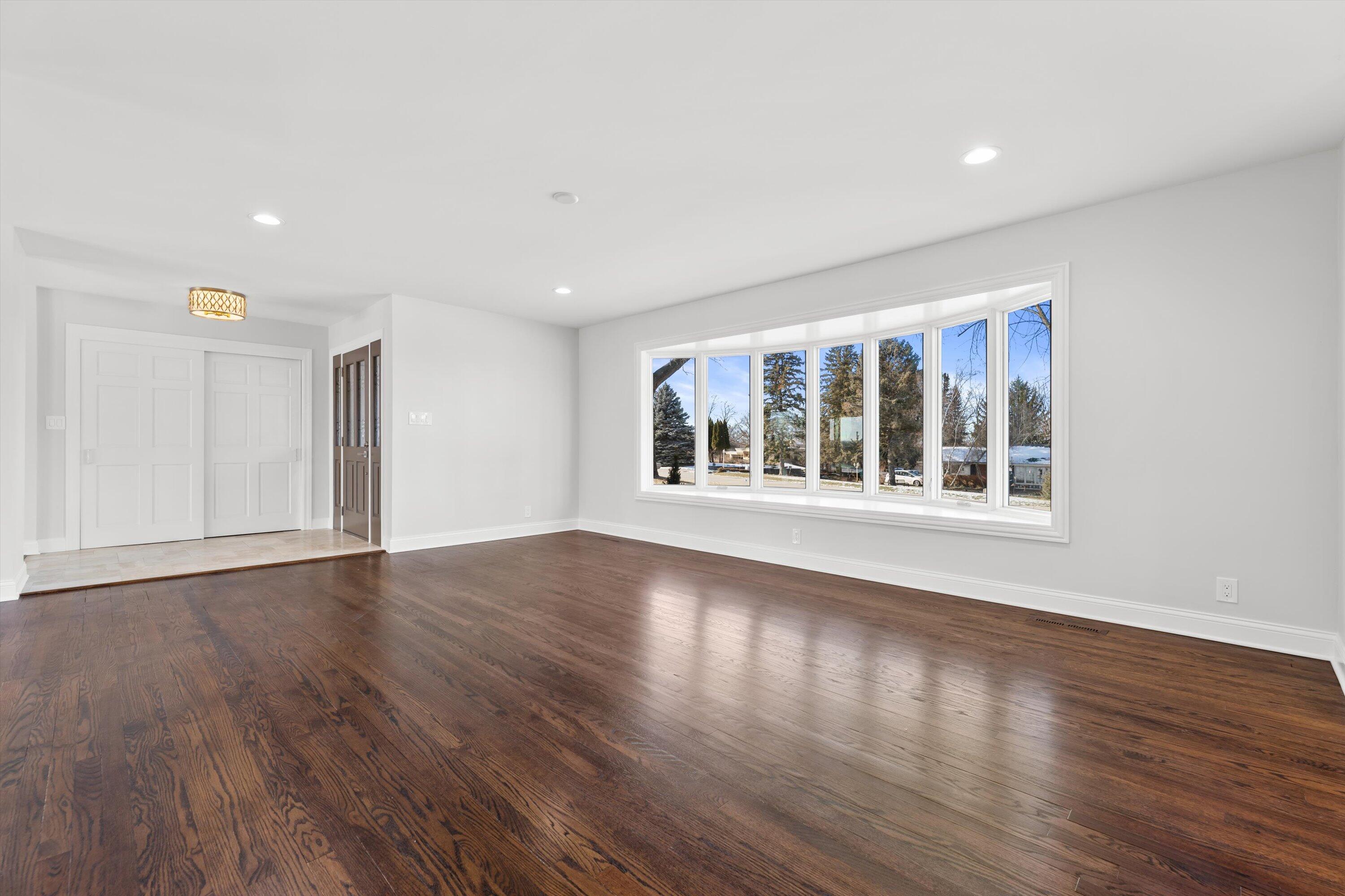 850 North Janacek Road Brookfield, WI 53045 - Photo 14 of 55 Large living room