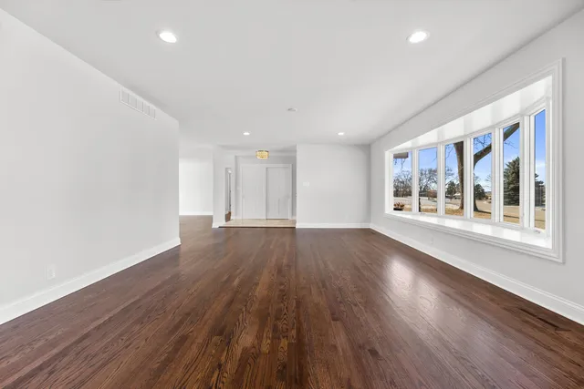 $875,000 | 850 North Janacek Road, Brookfield, WI 53045