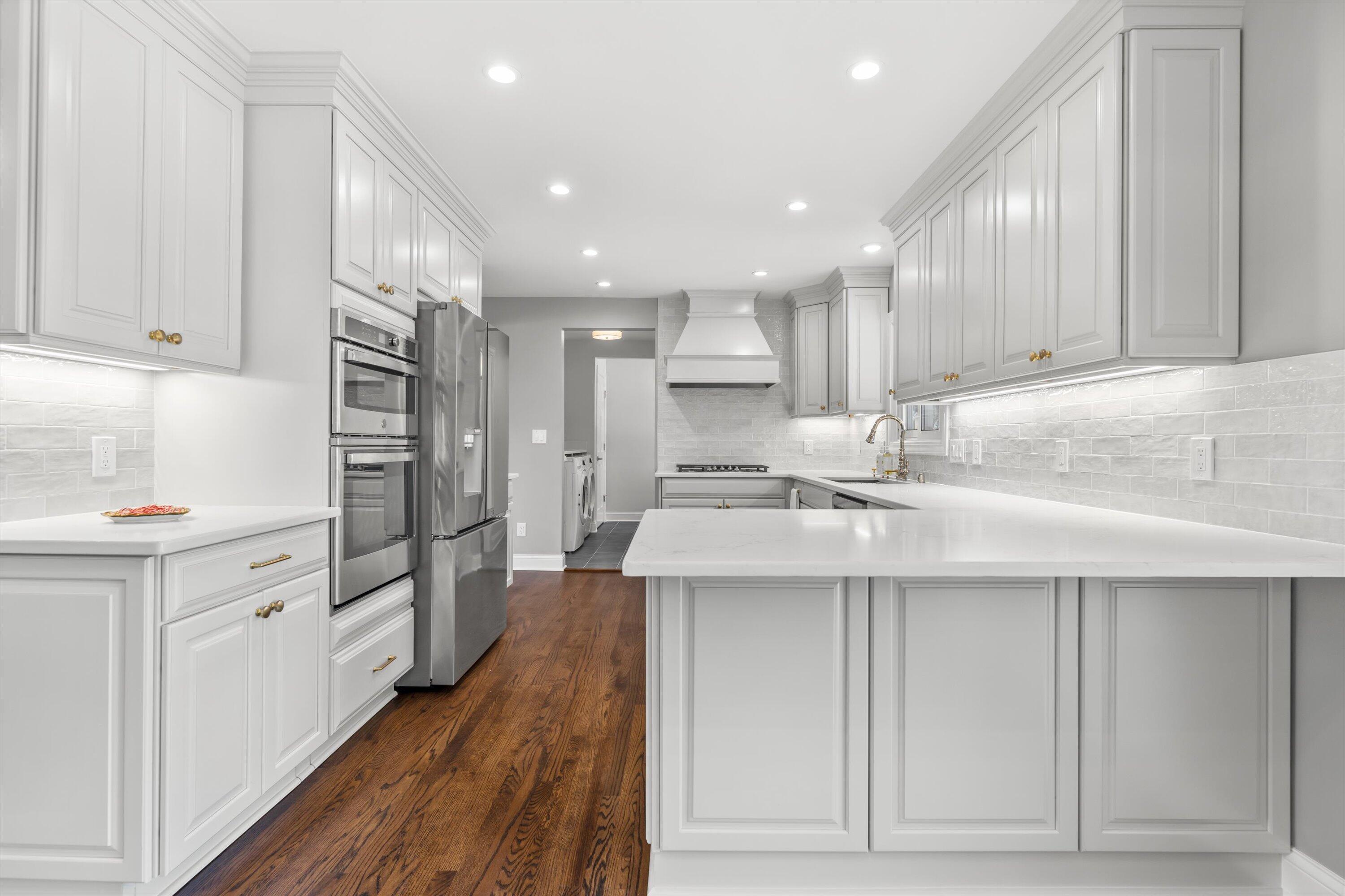 850 North Janacek Road Brookfield, WI 53045 - Photo 16 of 54 Kitchen