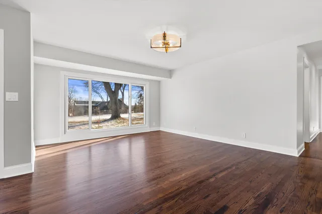 $875,000 | 850 North Janacek Road, Brookfield, WI 53045