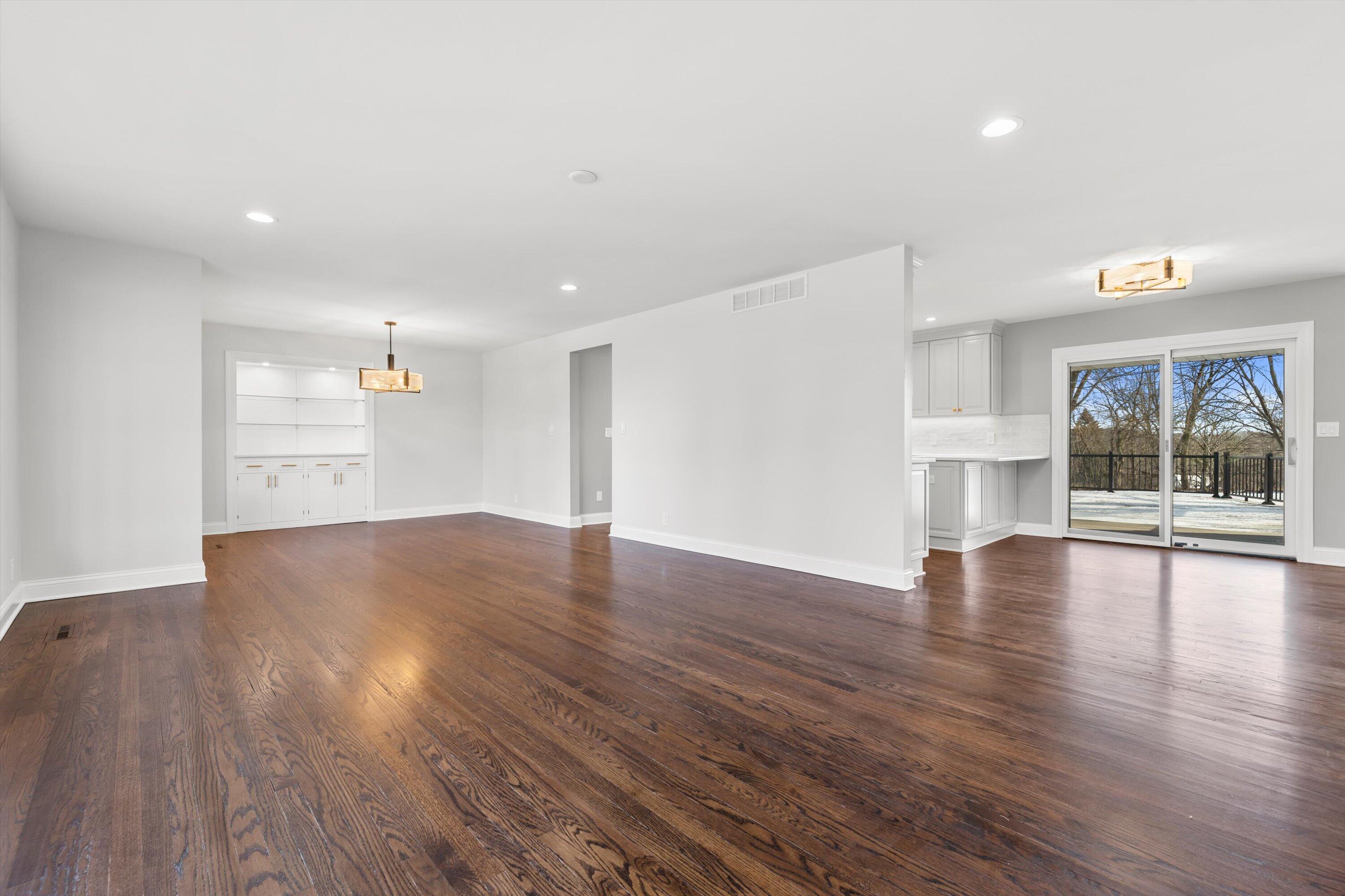 850 North Janacek Road Brookfield, WI 53045 - Photo 25 of 54 Living room